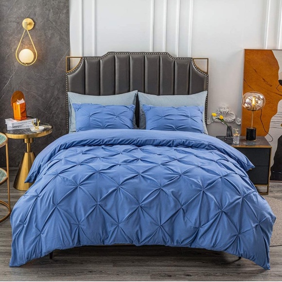 Queen 3 Pcs Pinch Pleated Duvet Cover with Zipper - Picture 8 of 9